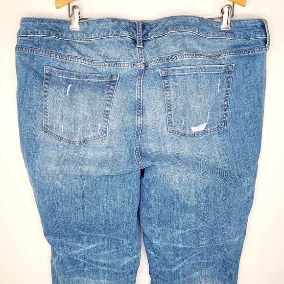 Torrid Boyfriend Straight women's blue jeans distressed with stretch - Picture 6 of 10
